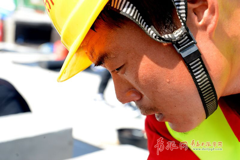 比速度拼質(zhì)量！青島農(nóng)民工建筑技能大比拼(圖6)