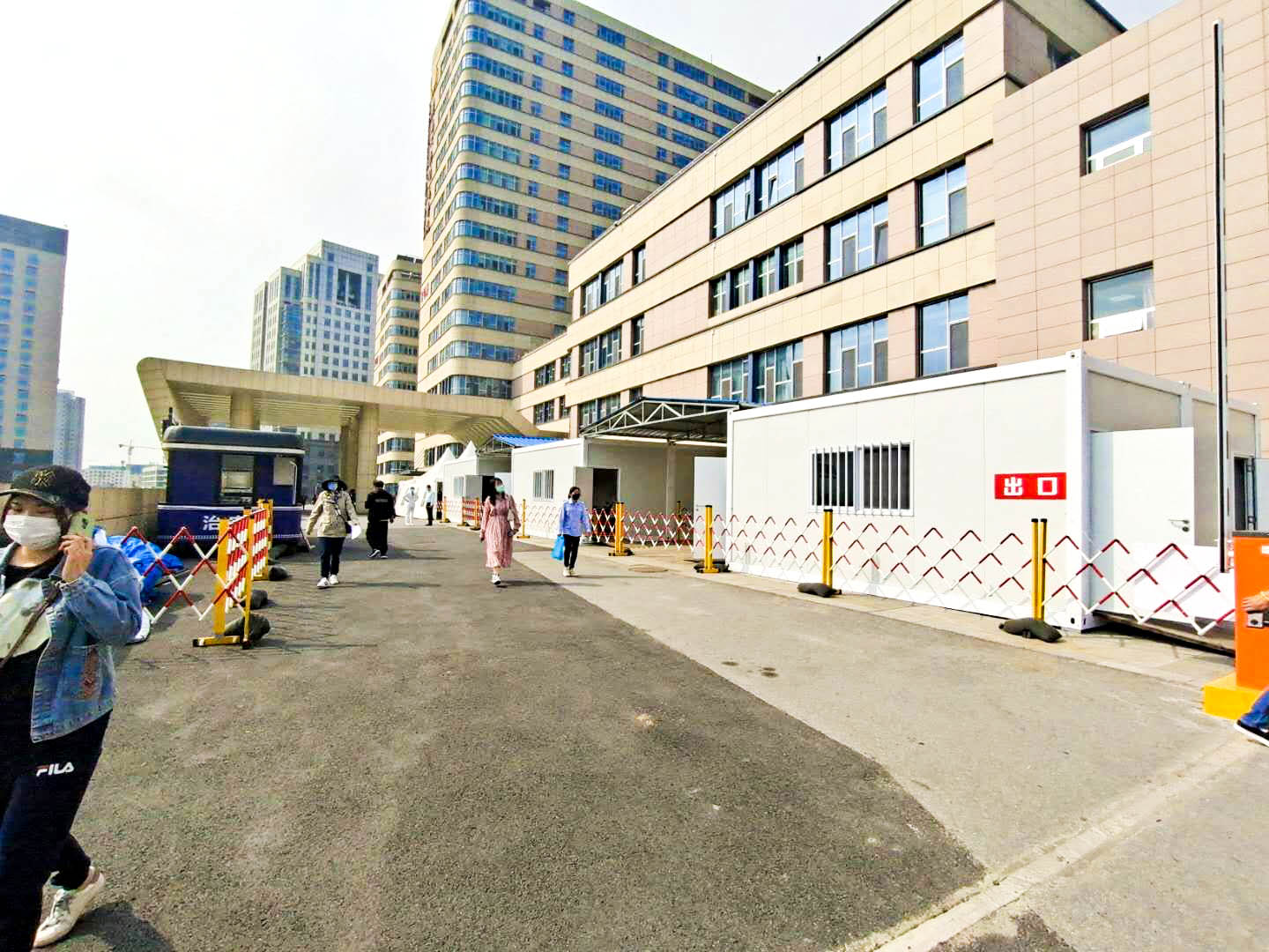 中建聯(lián)合|圓滿完成青醫(yī)附院東院區(qū)新冠病毒核酸采樣區(qū)建設任務(圖1)