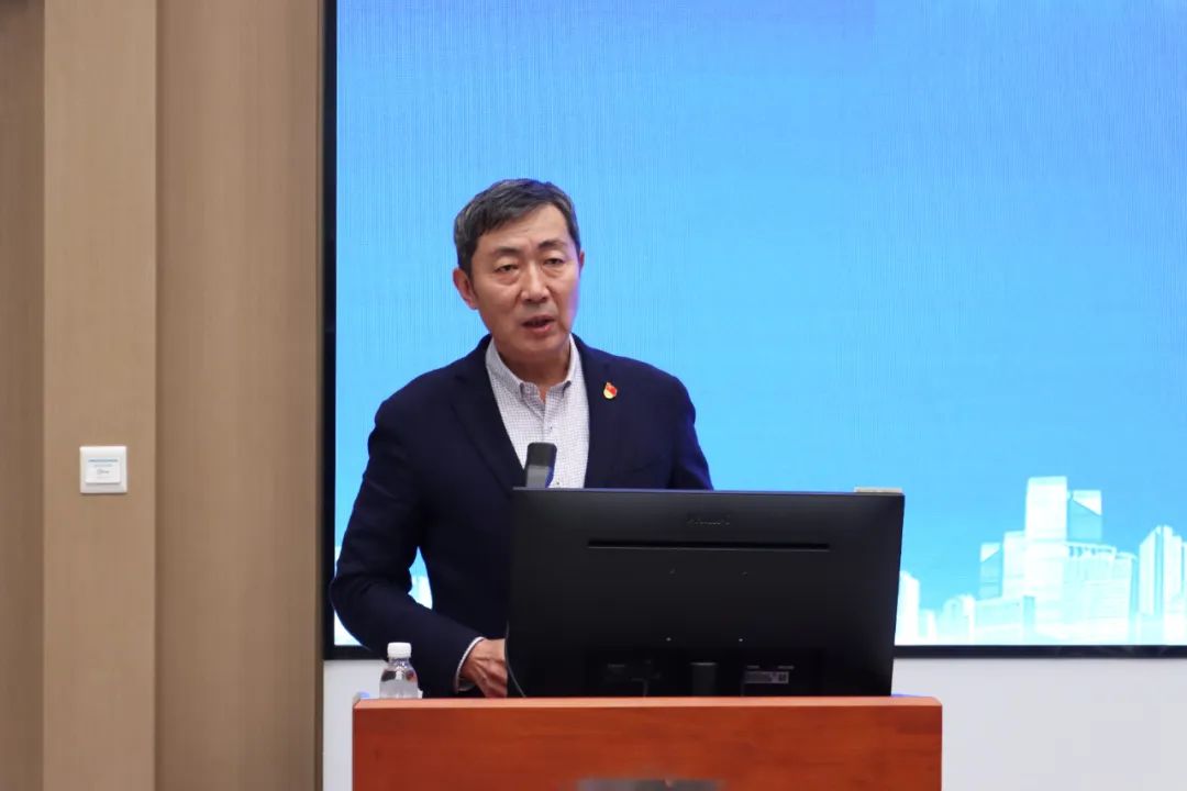 嶗山區(qū)建筑業(yè)協(xié)會換屆大會圓滿完成，中建聯(lián)合當(dāng)選為會長單位(圖2)