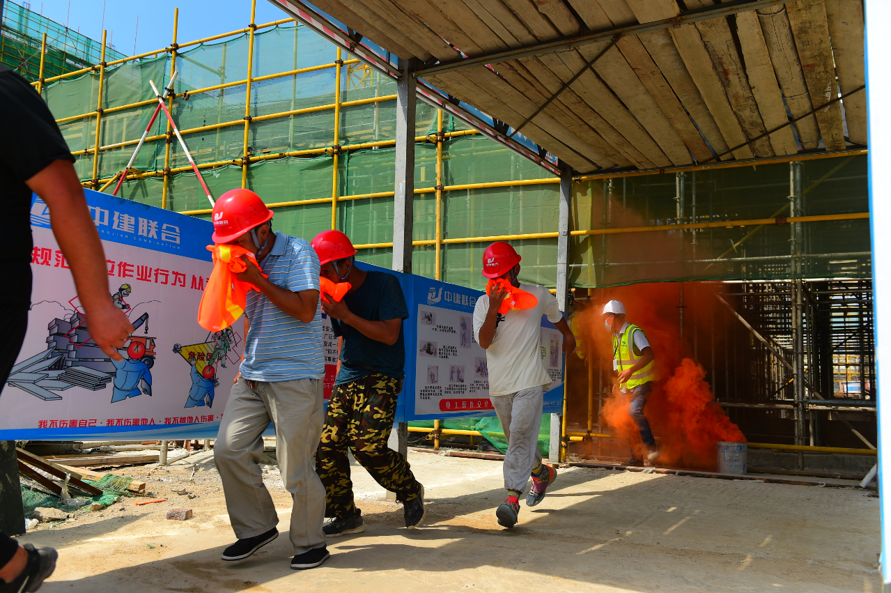 中建聯(lián)合承辦2021年嶗山區(qū)住建領域突發(fā)事件應急救援聯(lián)合演練(圖6) 中建聯(lián)合承辦2021年嶗山區(qū)住建領域突發(fā)事件應急救援聯(lián)合演練(圖6)